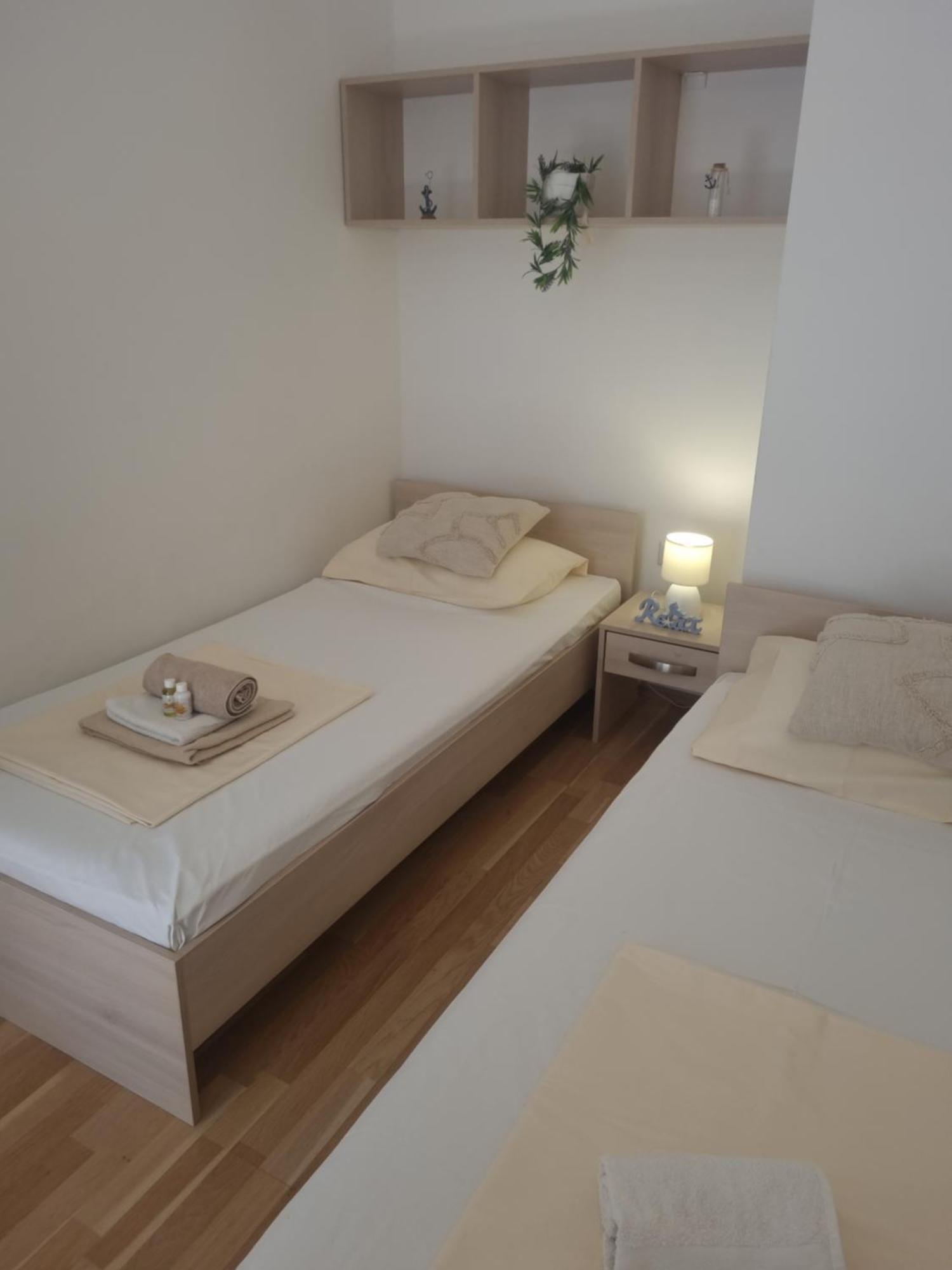 Apartmani Tijana Novi Vinodolski Eksteriør bilde